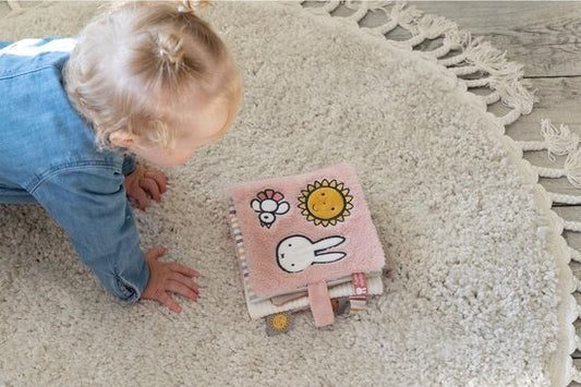 Nijntje activiteitenboekje fluffy pink