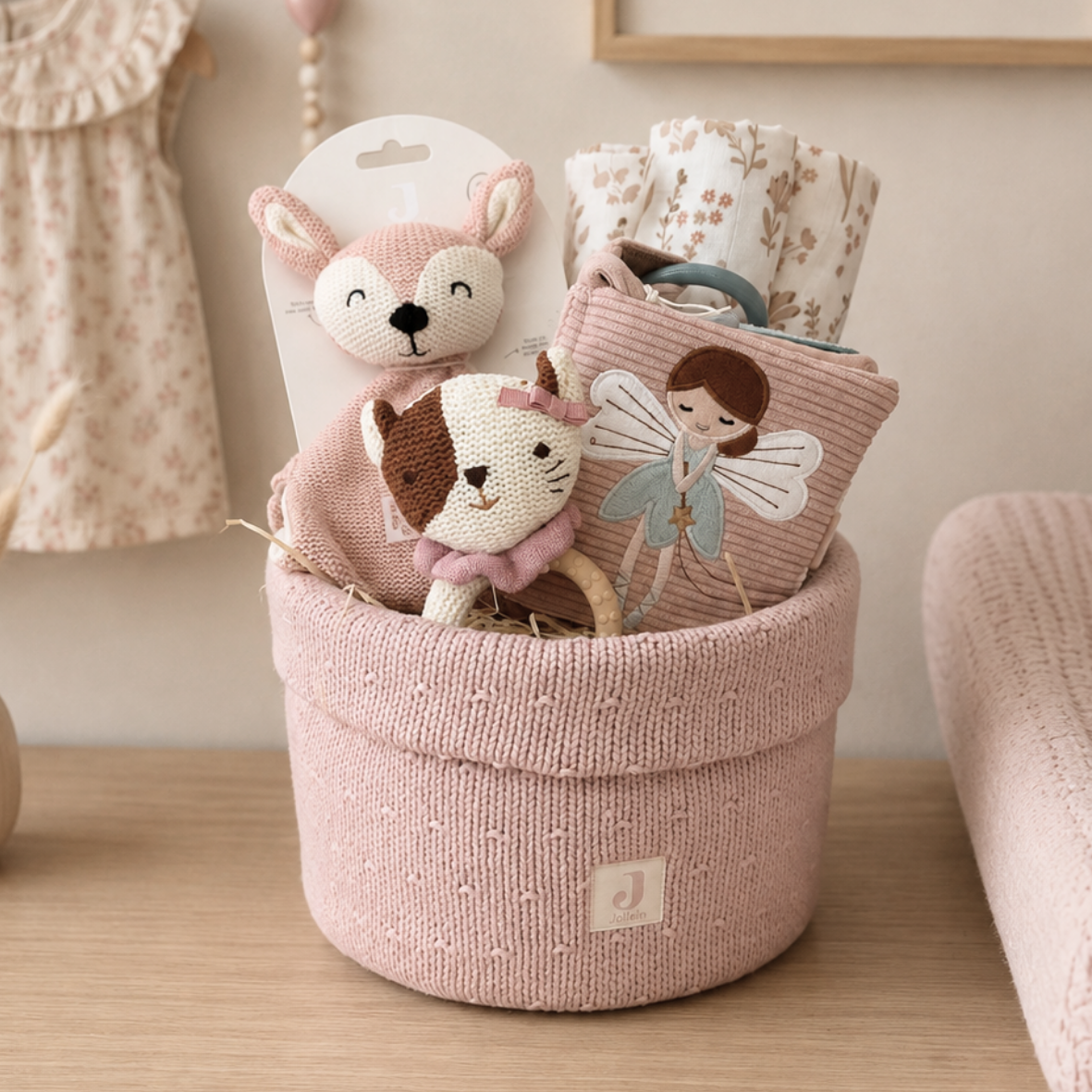 Kraamcadeau Sprinkle Rose in commodemandje