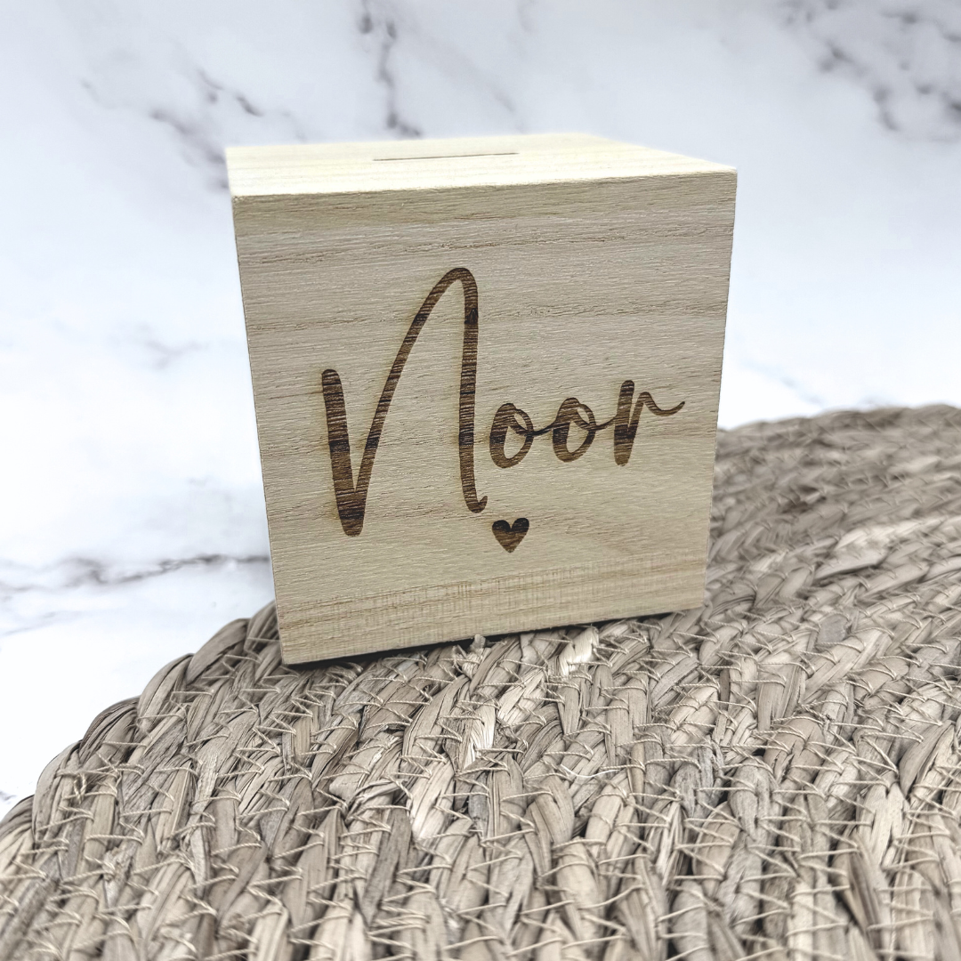 Gepersonaliseerde houten spaarpot met naam