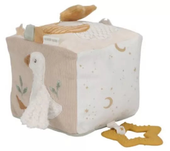 Activiteitenkubus Newborn Little dutch