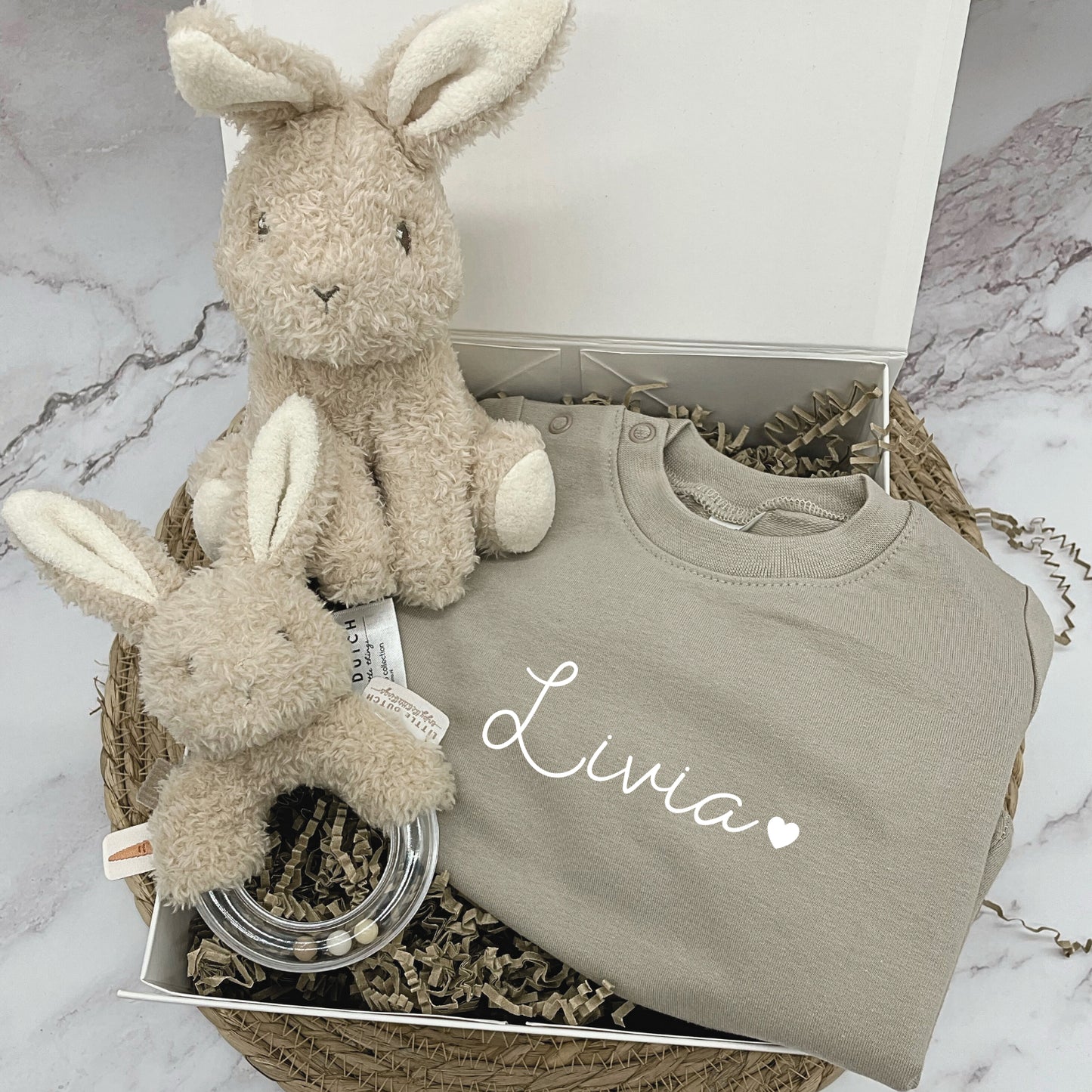 Kraamcadeau Bunny met gepersonaliseerde baby trui