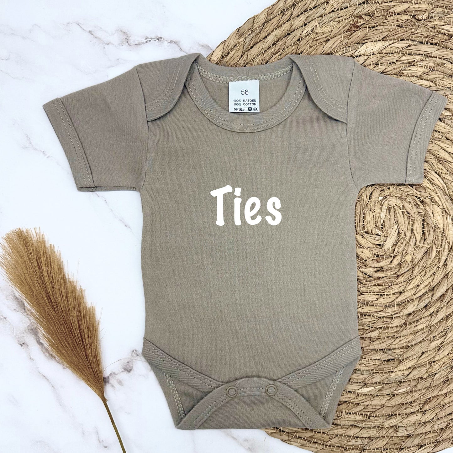 Gepersonaliseerd  baby rompertje met naam