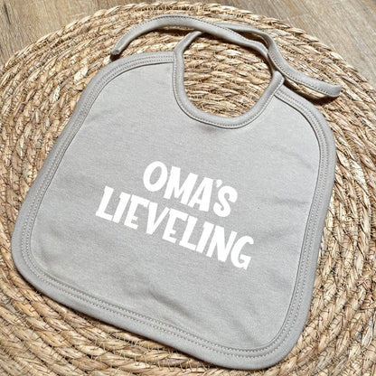 Oma's lieveling slabbetje met touwtjes