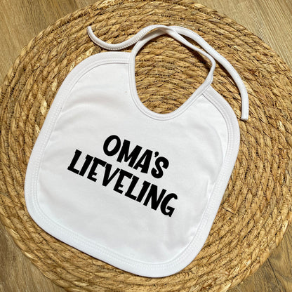 Oma's lieveling slabbetje met touwtjes