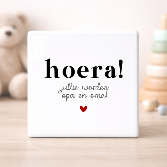 Hoera! Jullie worden opa en oma tegeltje (15x15cm)