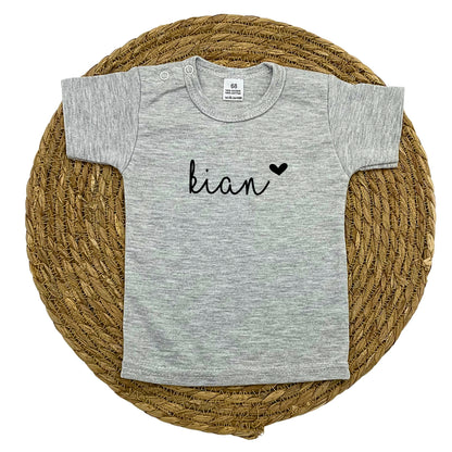 Gepersonaliseerd baby t-shirt "Hearts"